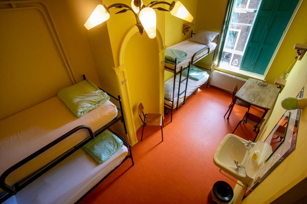 Strowis Hostel Утрехт Екстериор снимка