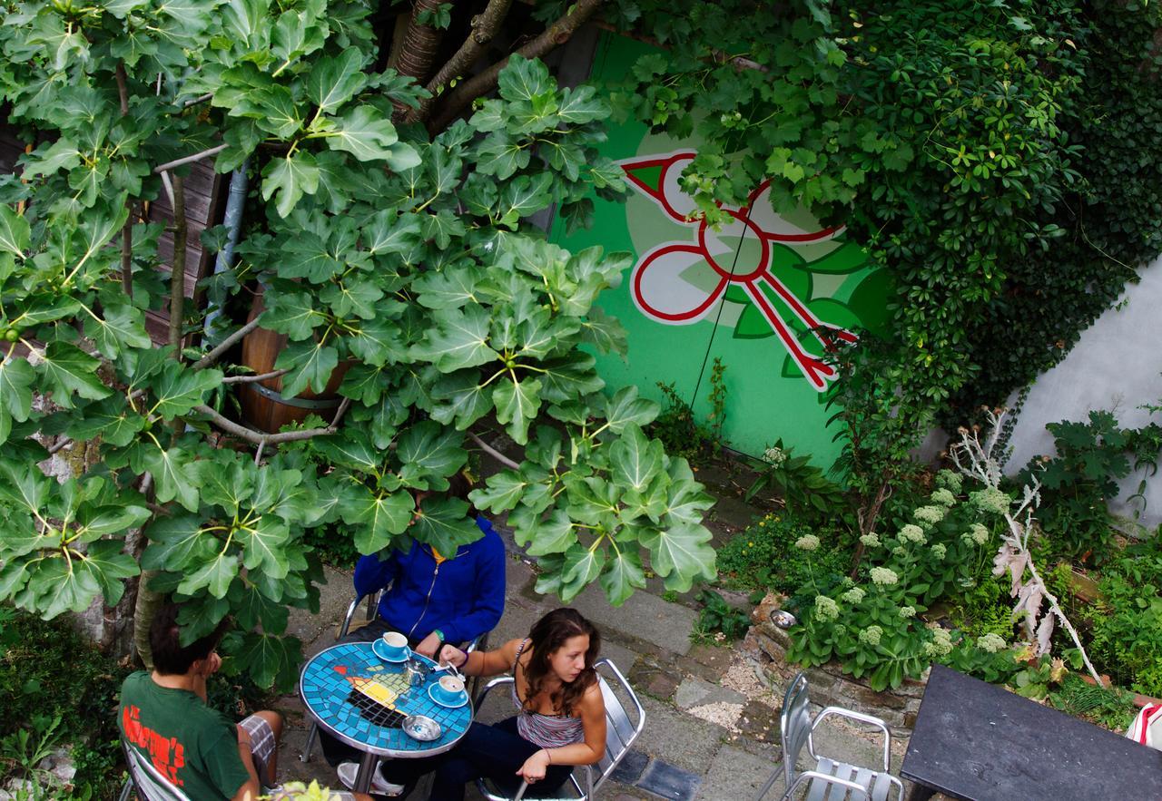 Strowis Hostel Утрехт Екстериор снимка